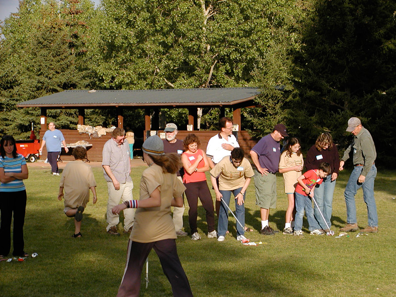 Annual Picnic litter picking competition by Yves Dansereau